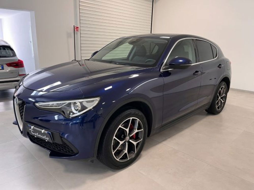 Alfa Romeo Stelvio usata a Oristano (3)