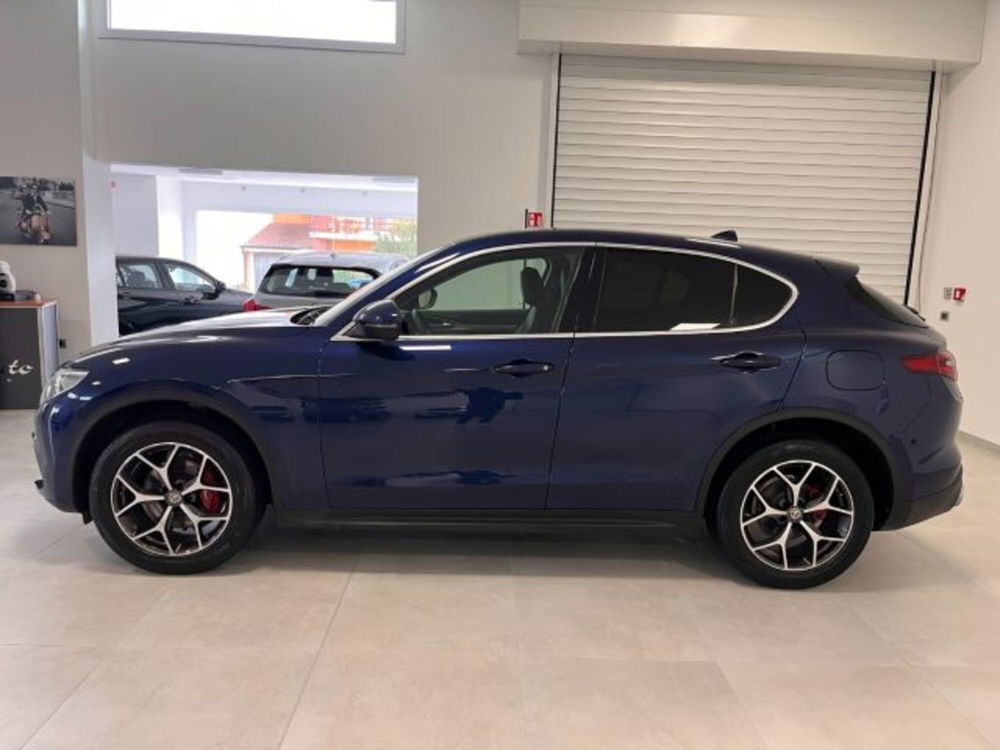 Alfa Romeo Stelvio usata a Oristano (4)