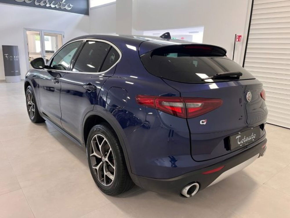 Alfa Romeo Stelvio usata a Oristano (5)