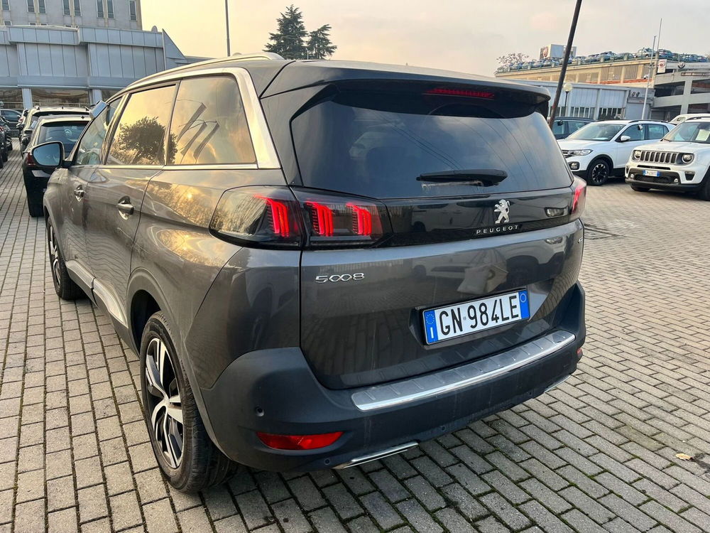 Peugeot 5008 usata a Milano (7)