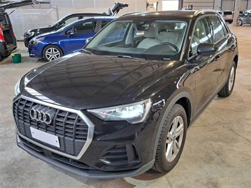 Audi Q3 35 TDI quattro Business  del 2020 usata a Rende