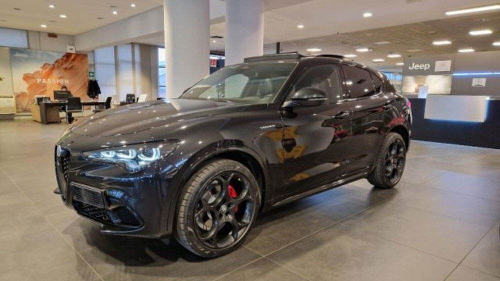 Alfa Romeo Stelvio nuova a Modena (6)