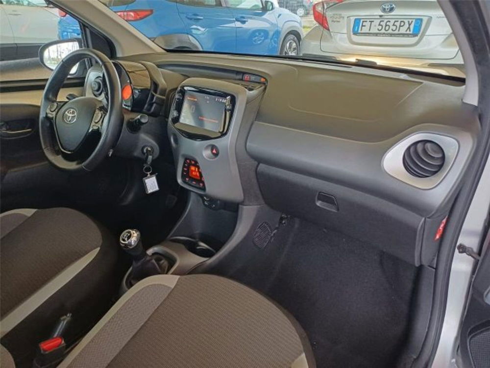 Toyota Aygo usata a Bari (12)