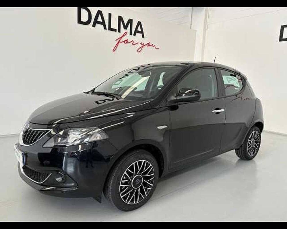 Lancia Ypsilon usata a Milano