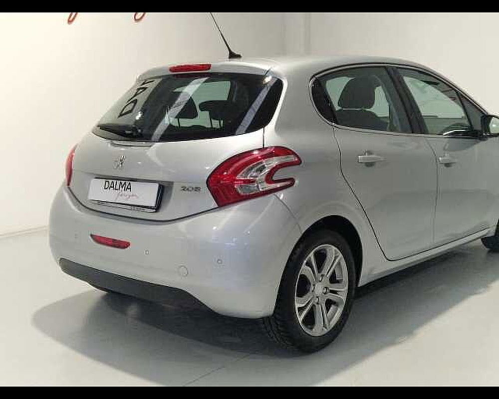 Peugeot 208 usata a Milano (12)