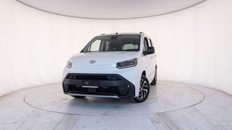 Toyota Proace City Verso City Verso 1.5D 130 CV S&amp;S Short Executive nuova a Limena