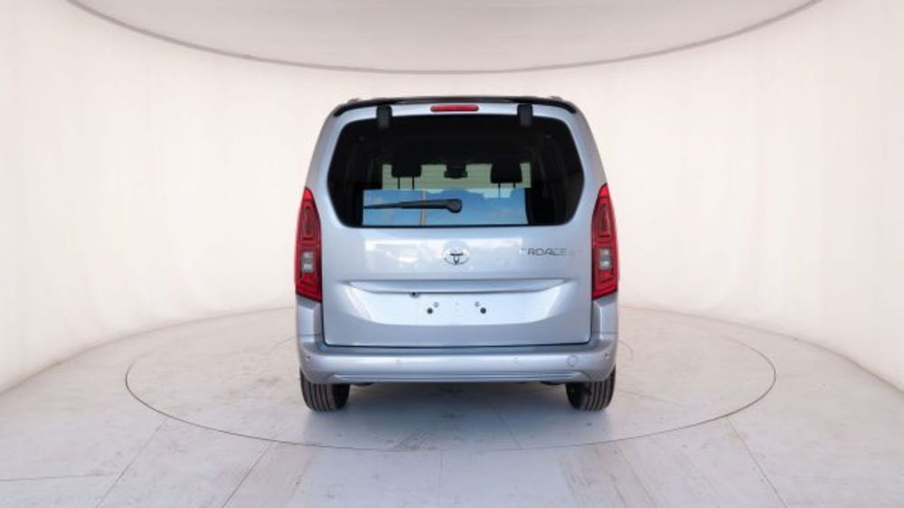 Toyota Proace City Verso nuova a Padova (3)