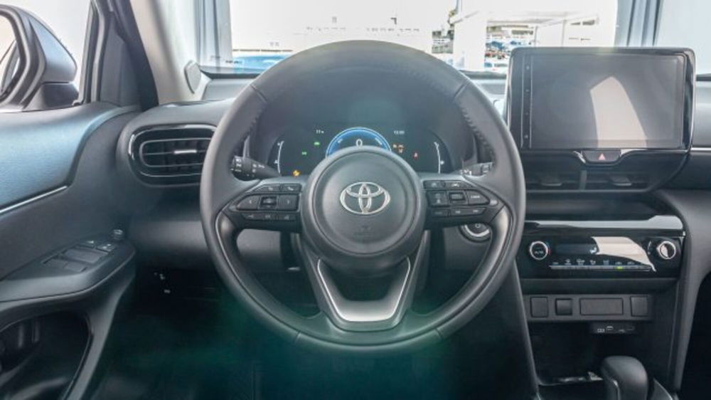 Toyota Yaris Cross nuova a Padova (14)