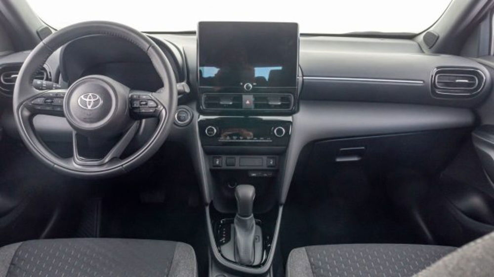 Toyota Yaris Cross nuova a Padova (8)