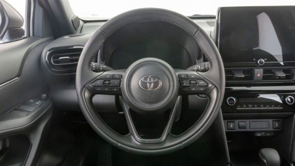 Toyota Yaris Cross nuova a Padova (14)