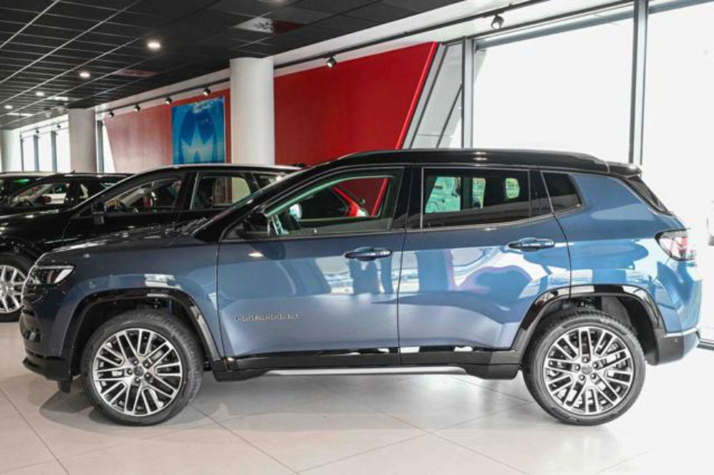 Jeep Compass nuova a Torino (7)