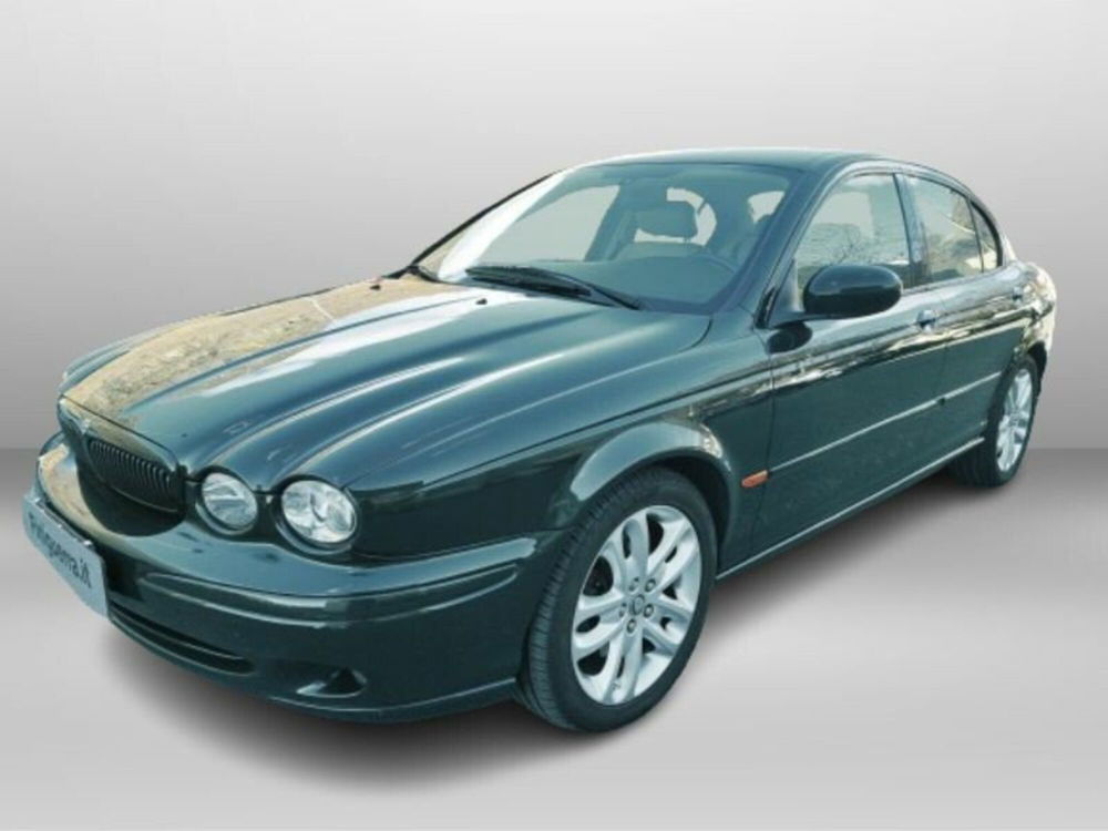 Jaguar X-Type usata a Sondrio