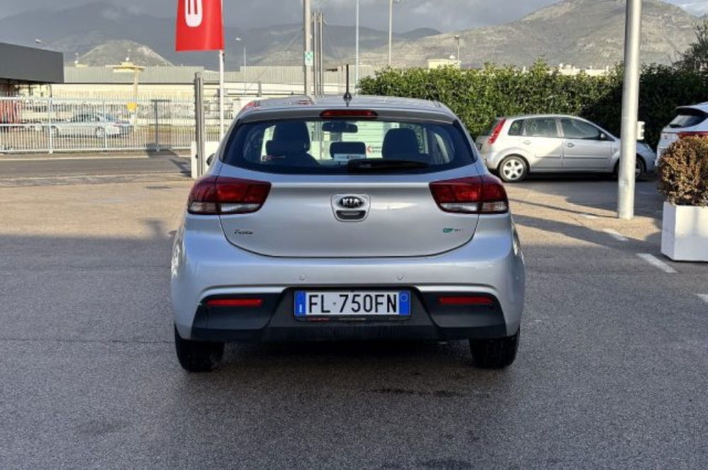 Kia Rio usata a Latina (6)