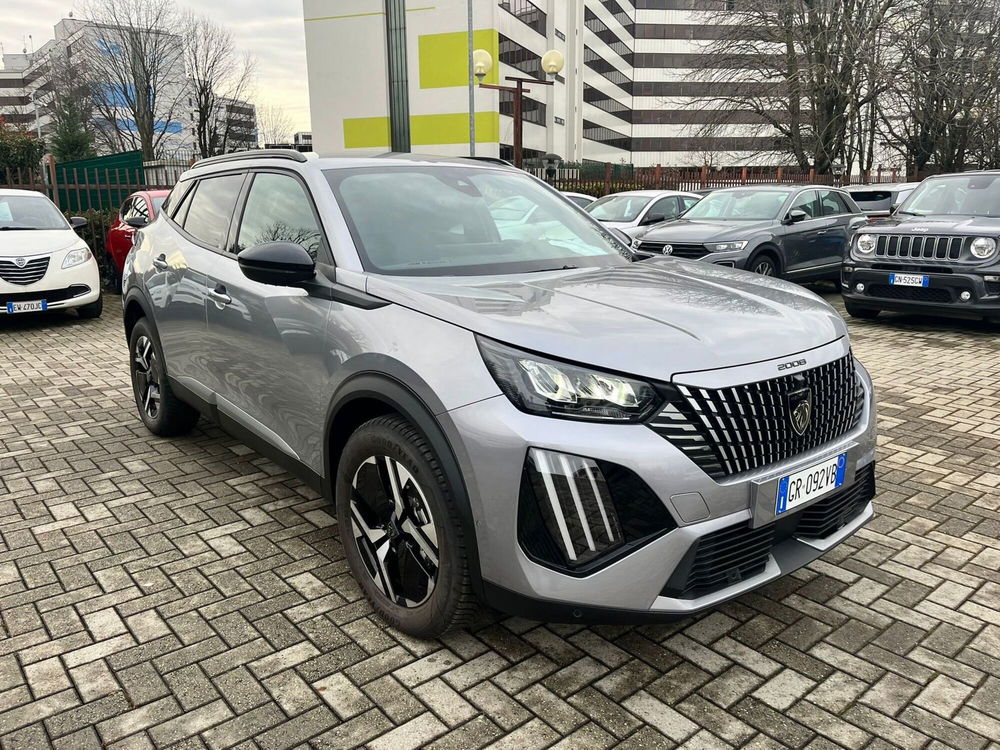 Peugeot 2008 nuova a Milano (3)