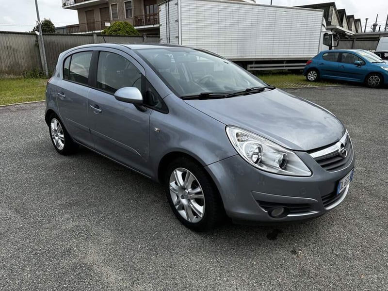 Opel Corsa 1.3 CDTI 90CV 5 porte Cosmo  del 2008 usata a Moncalieri