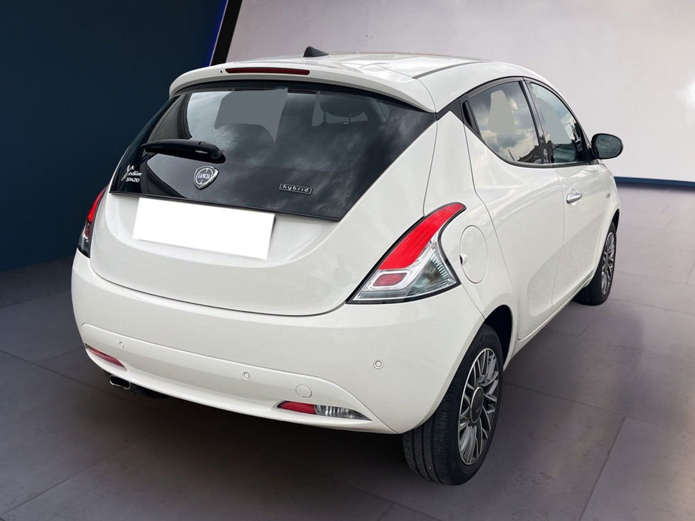 Lancia Ypsilon usata a Torino (4)