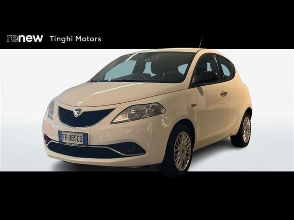 Lancia Ypsilon usata a Firenze