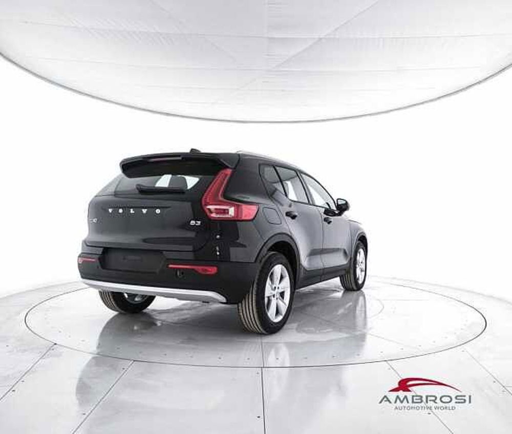 Volvo XC40 nuova a Viterbo (3)