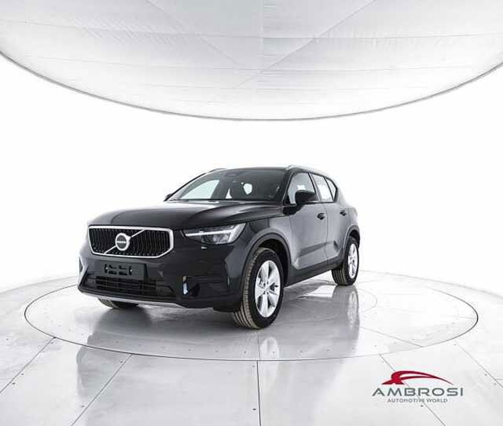 Volvo XC40 nuova a Viterbo