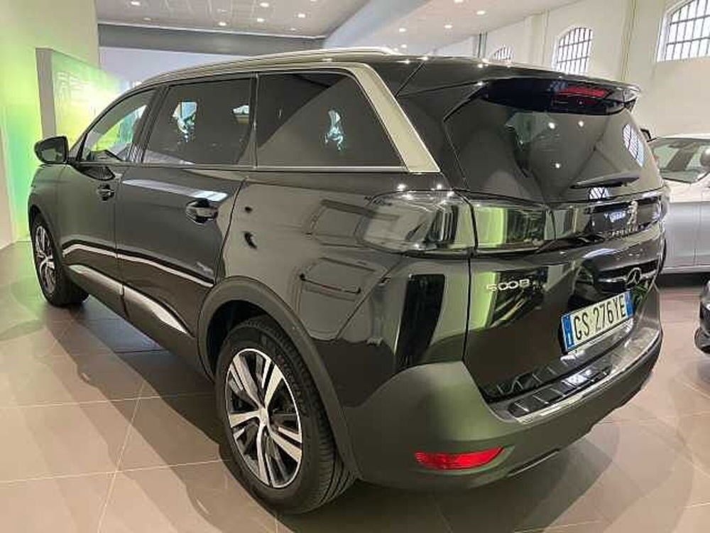 Peugeot 5008 usata a Milano (4)