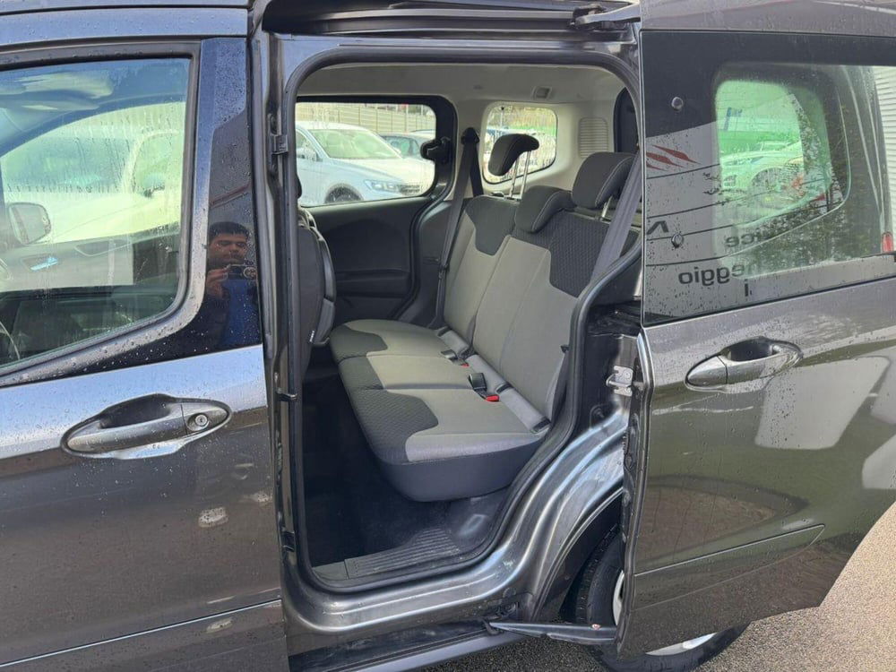 Ford Tourneo Courier usata a Lecce (16)