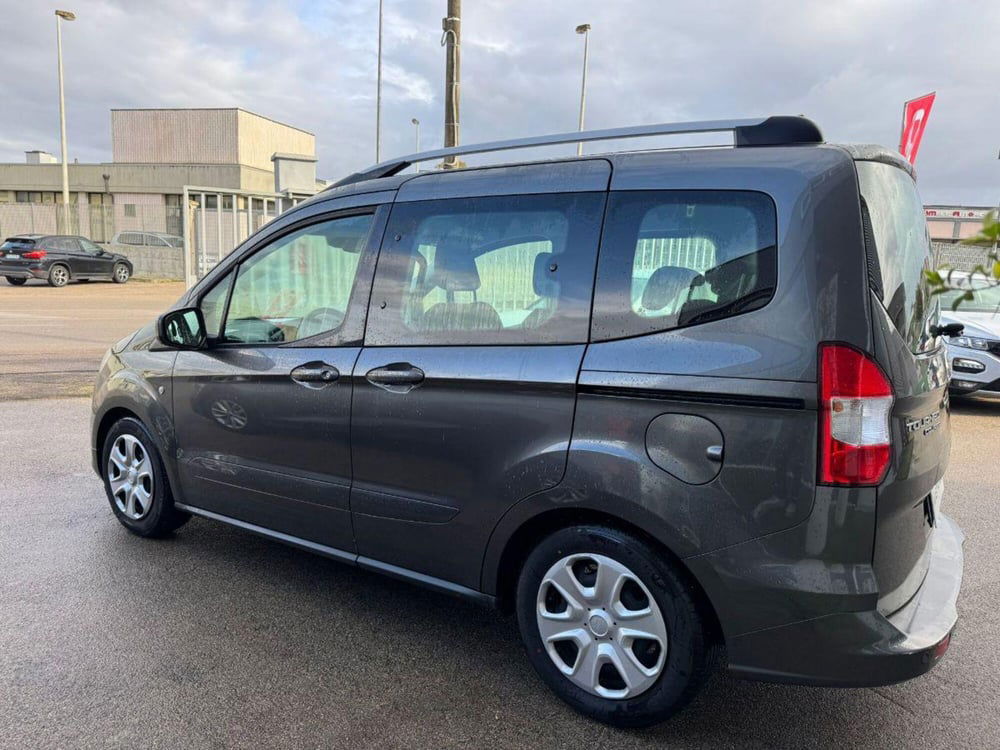 Ford Tourneo Courier usata a Lecce (5)