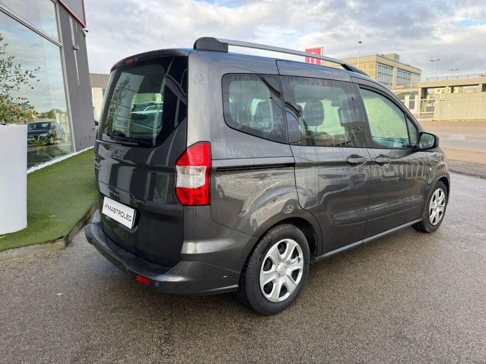 Ford Tourneo Courier usata a Lecce (7)