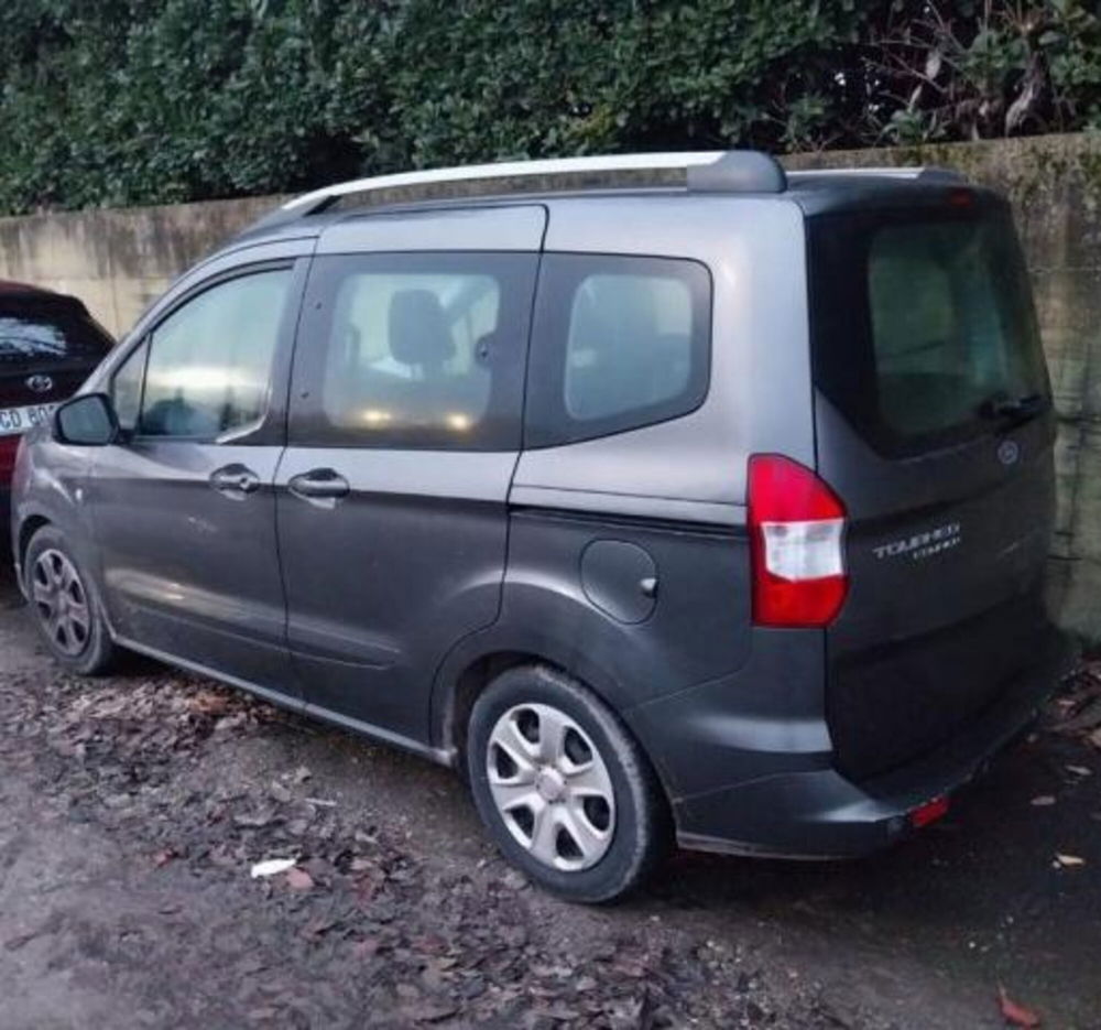 Ford Tourneo Courier usata a Lecce