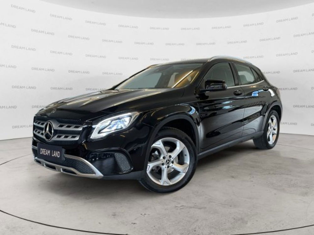 Mercedes-Benz GLA SUV usata a Livorno (17)