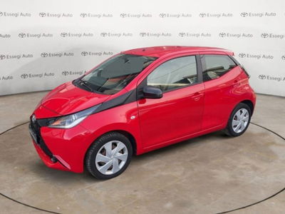 Toyota Aygo 1.0 VVT-i 69 CV 5 porte x-play  del 2014 usata a Albano Vercellese