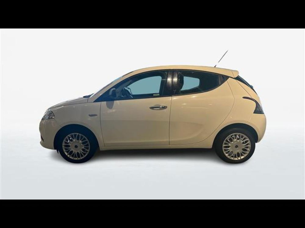 Lancia Ypsilon usata a Firenze (2)