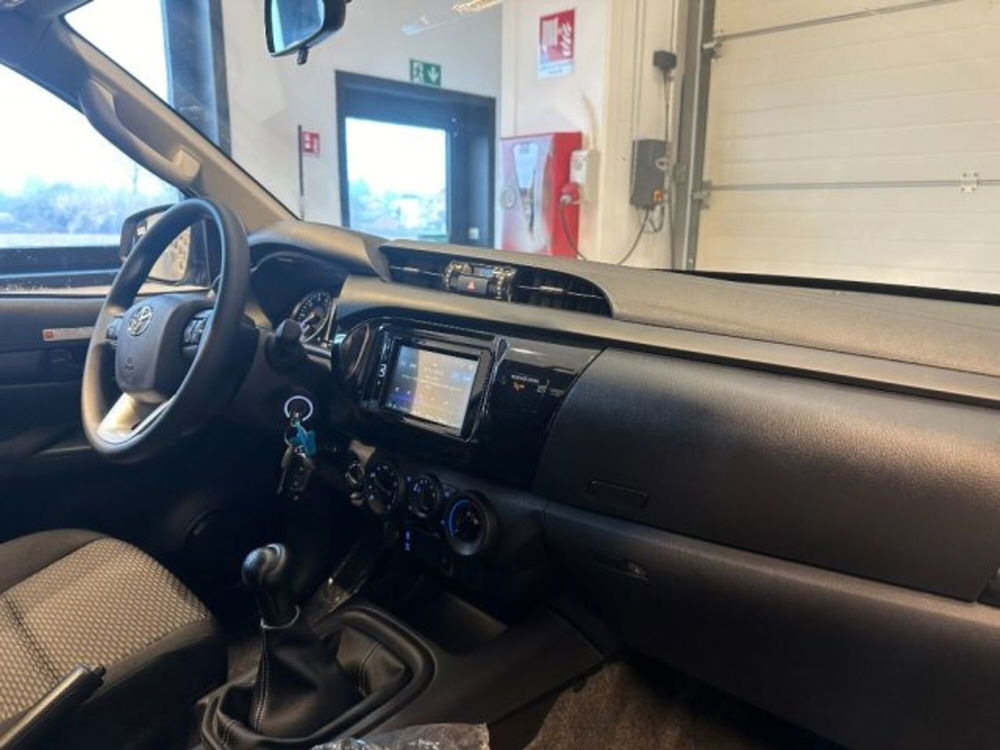 Toyota Hilux nuova a Cuneo (10)