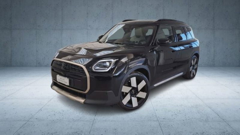 MINI Mini Countryman E Favoured nuova a Verona