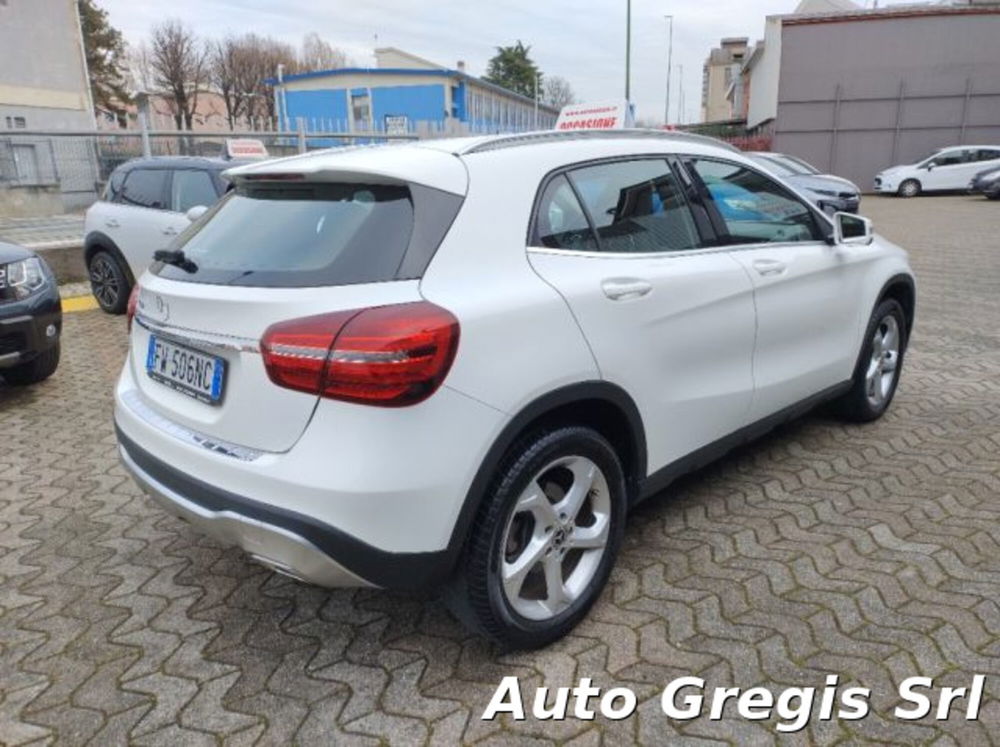 Mercedes-Benz GLA SUV nuova a Milano (5)