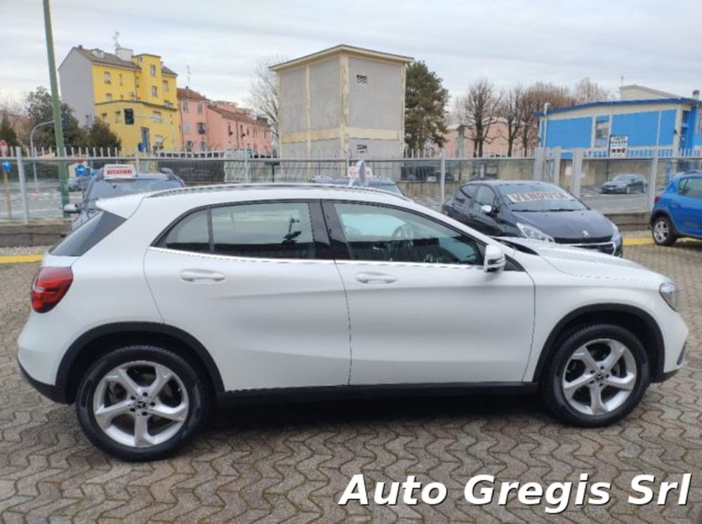 Mercedes-Benz GLA SUV nuova a Milano (6)