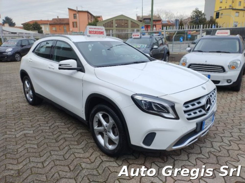 Mercedes-Benz GLA SUV nuova a Milano (7)