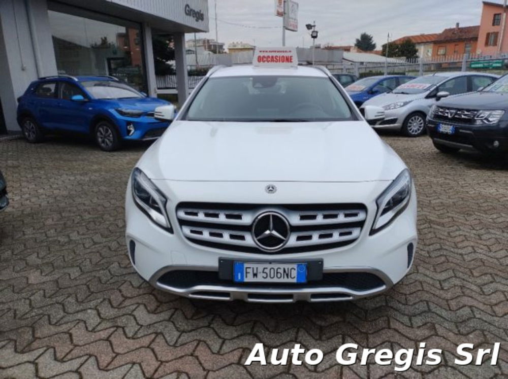 Mercedes-Benz GLA SUV nuova a Milano (8)