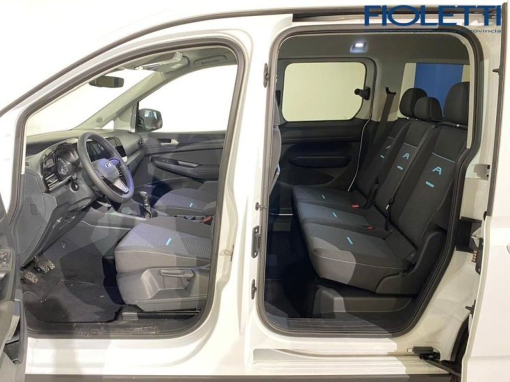 Ford Tourneo Connect nuova a Brescia (13)