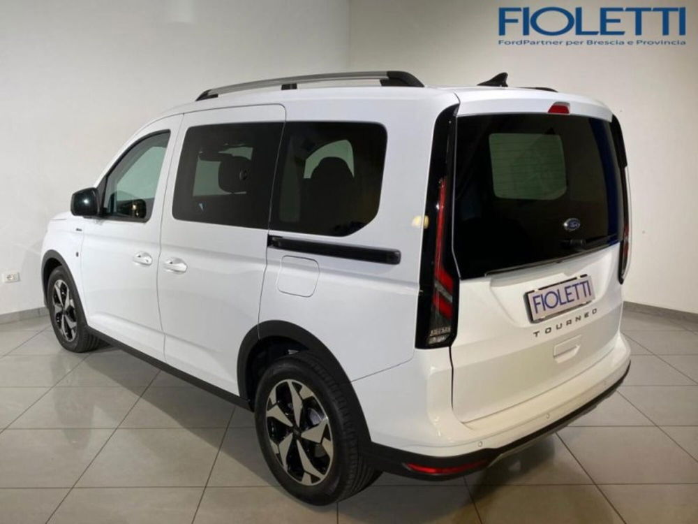 Ford Tourneo Connect nuova a Brescia (2)