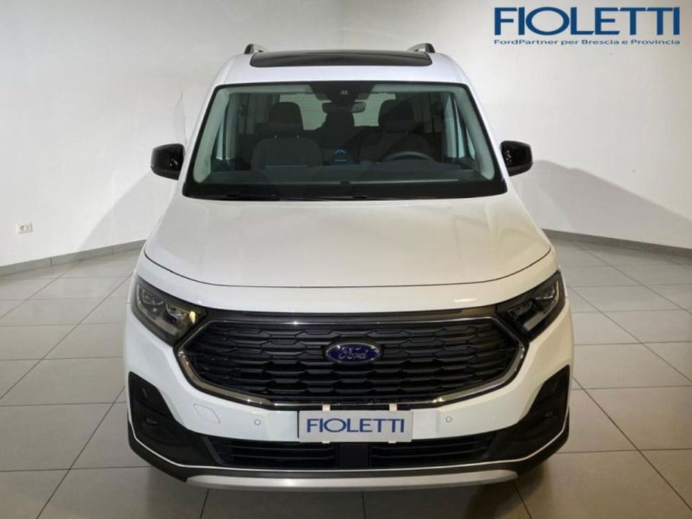 Ford Tourneo Connect nuova a Brescia (3)