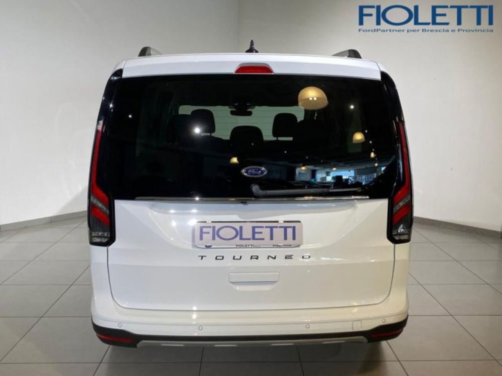 Ford Tourneo Connect nuova a Brescia (5)