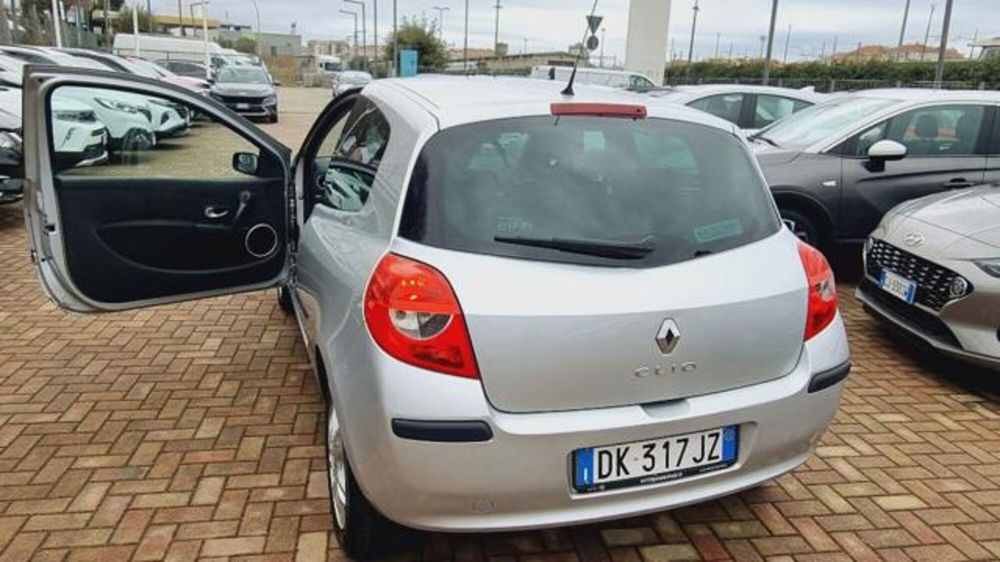 Renault Clio usata a Savona (12)