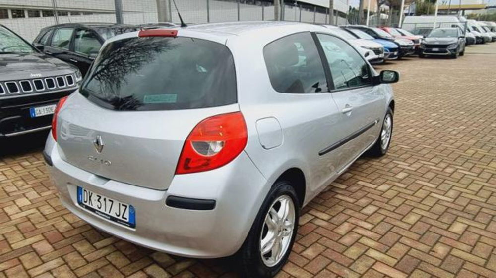 Renault Clio usata a Savona (14)