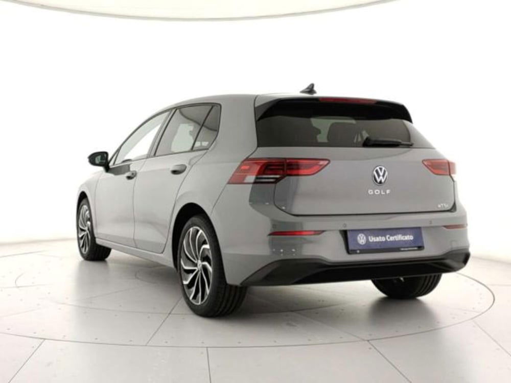 Volkswagen Golf Variant usata a Matera (7)