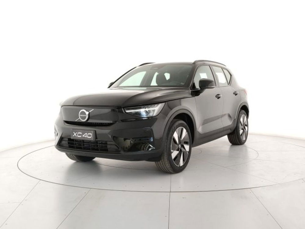 Volvo XC40 nuova a Modena (2)