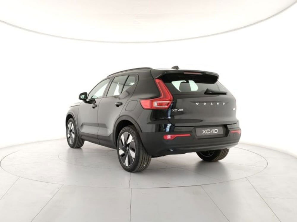 Volvo XC40 nuova a Modena (3)