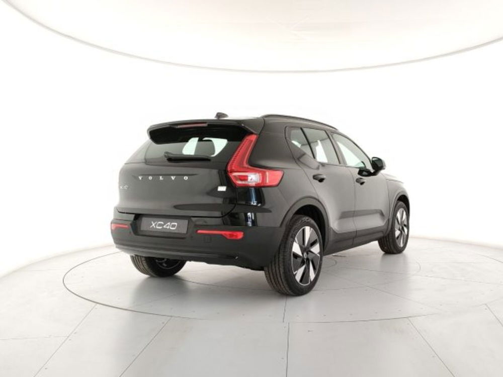 Volvo XC40 nuova a Modena (5)