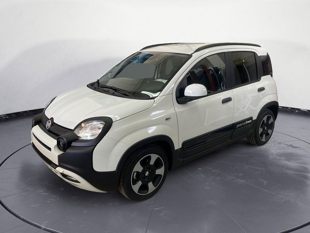 Fiat Panda Cross nuova a Brindisi