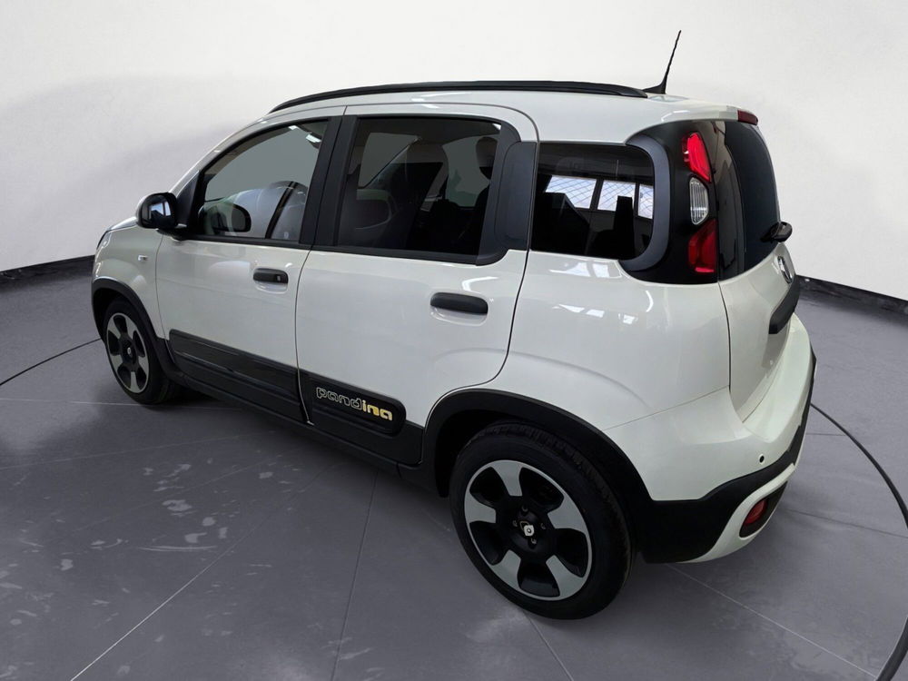 Fiat Panda Cross nuova a Brindisi (3)