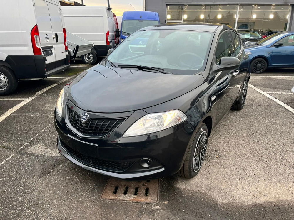 Lancia Ypsilon nuova a Milano